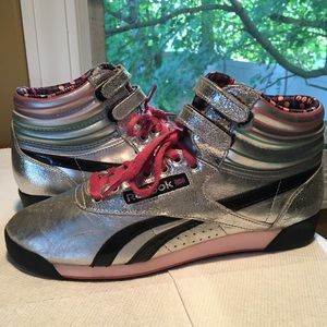 Reebok freestyle hi top in bright silver chrome